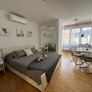 https://holiday-apartment-edificio-iris-benalmadena.hotelsinnerja.org